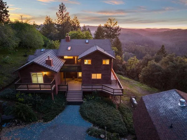 $699,000 | 3000 Espina Loma Drive, Camino, CA 95709