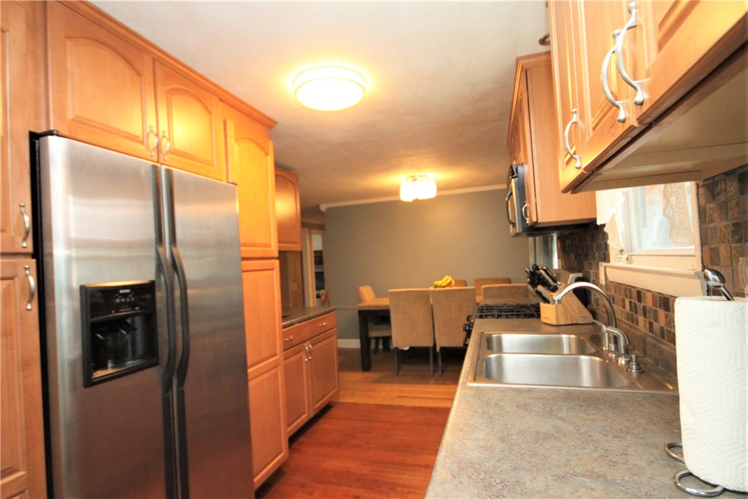 31 Audubon Road Warwick, RI 02888 - Photo 11 of 34