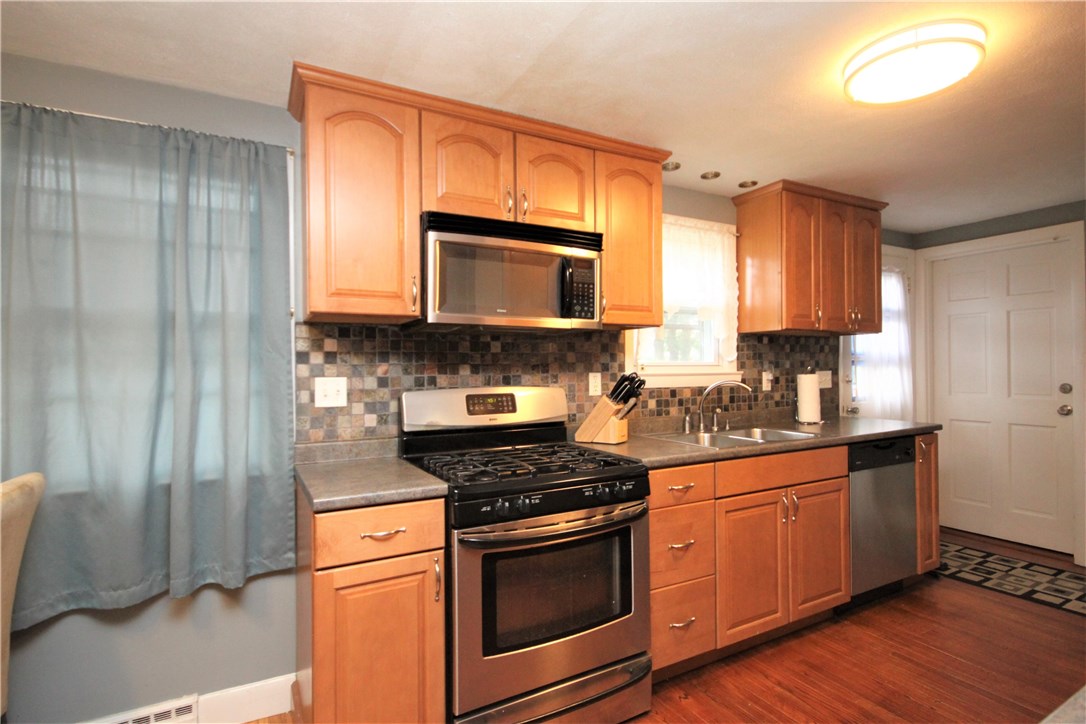 31 Audubon Road Warwick, RI 02888 - Photo 12 of 34