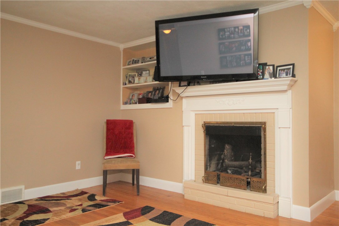31 Audubon Road Warwick, RI 02888 - Photo 7 of 34