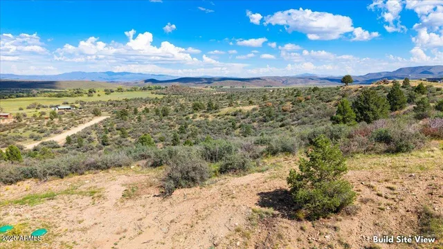 $139,900 | 16655 Blue Sky Drive, Unit 70, Peeples Valley, AZ 86332