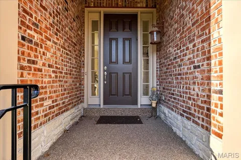 $825,000 | 21 Old Belle Monte Road, Chesterfield, MO 63017