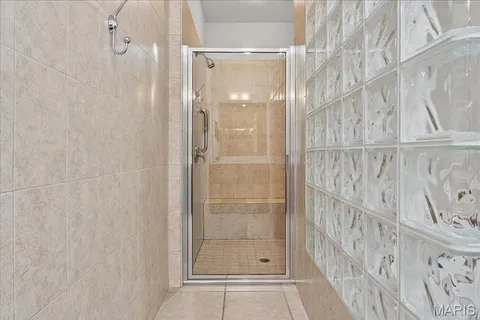 $825,000 | 21 Old Belle Monte Road, Chesterfield, MO 63017