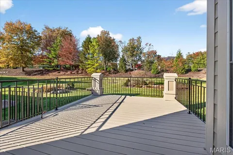 $825,000 | 21 Old Belle Monte Road, Chesterfield, MO 63017