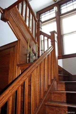 208 Church Street Romeo, MI 48065 - Photo 8 of 17 Staircase.jpg