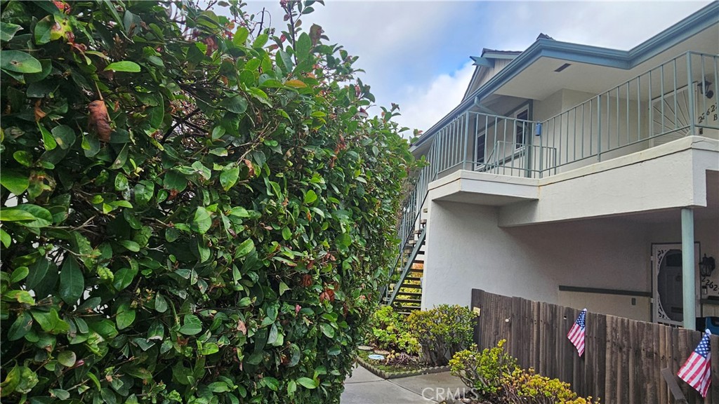 22627 Nadine Circle, Unit B Torrance, CA 90505 - Photo 1 of 16 a view of entryway with flower pots