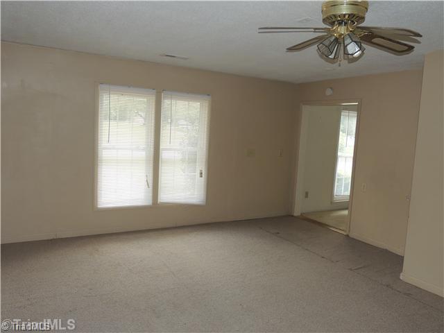 4101 Appleton Road Greensboro, NC 27405 - Photo 11 of 16 Den/Family/Great Room.