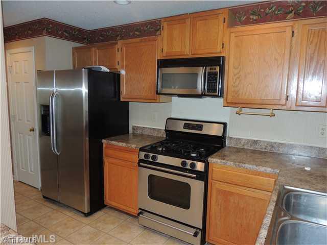 4101 Appleton Road Greensboro, NC 27405 - Photo 9 of 16 Kitchen.