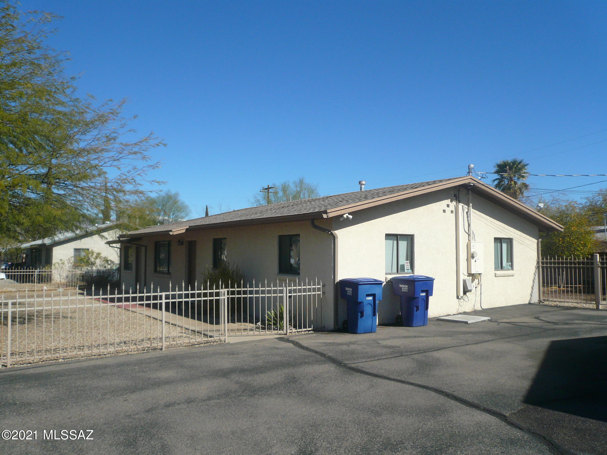 865 South Craycroft Road Tucson, AZ 85711 - Photo 2 of 20 Gallery Image 2