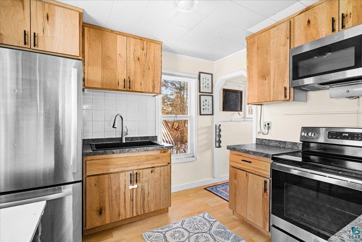 28 Vassar Street Duluth, MN 55803 - Photo 12 of 25