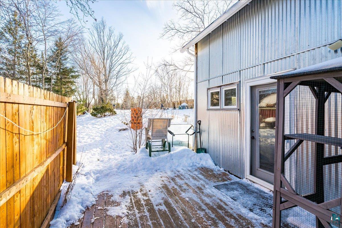 28 Vassar Street Duluth, MN 55803 - Photo 3 of 25