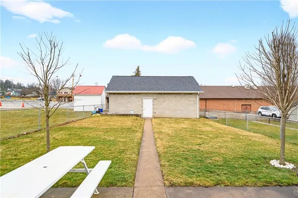$224,900 | 165 North Diamond Street, Mount Pleasant, PA 15666