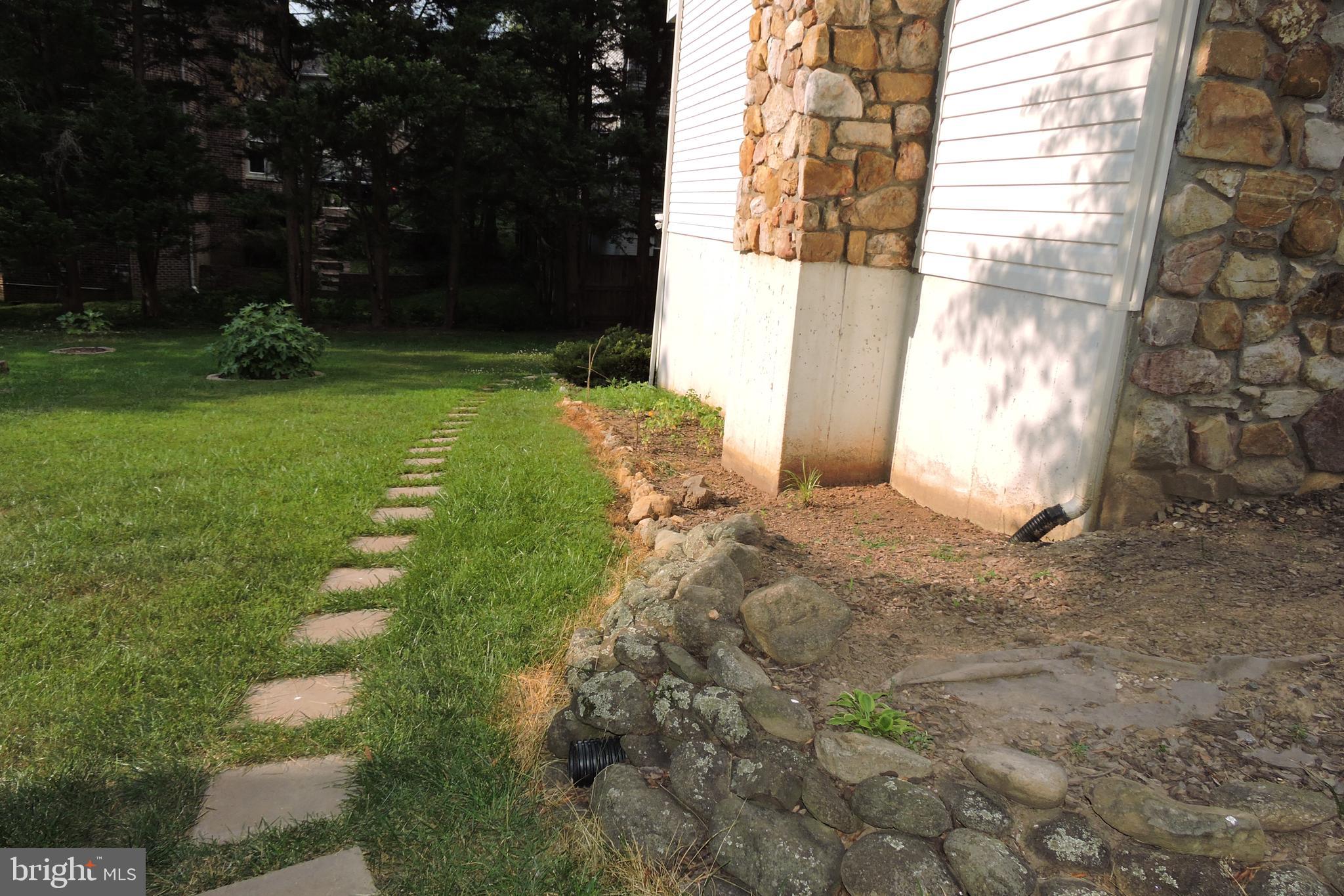 7214 Countrywood Court Springfield, VA 22151 - Photo 21 of 21 Path to the unit entrance