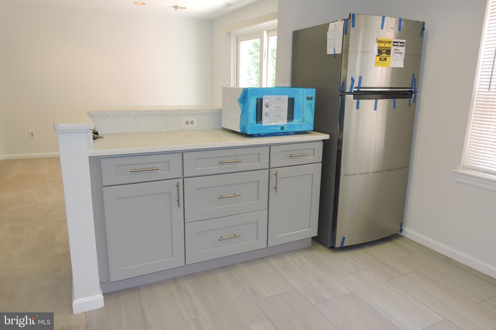 7214 Countrywood Court Springfield, VA 22151 - Photo 5 of 21 Kitchenet