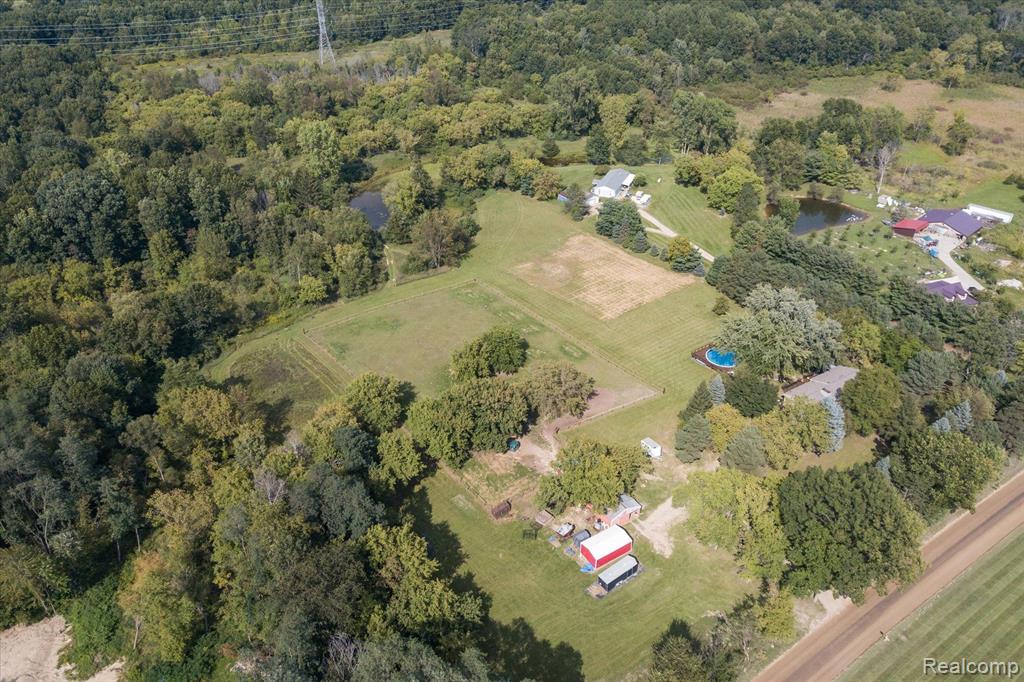 8265 Hogan Road Fenton, MI 48430 - Photo 44 of 46