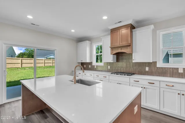 $599,900 | 124 Creek Bluff Road, Newport, NC 28570