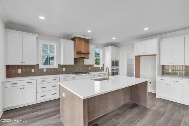 $599,900 | 124 Creek Bluff Road, Newport, NC 28570