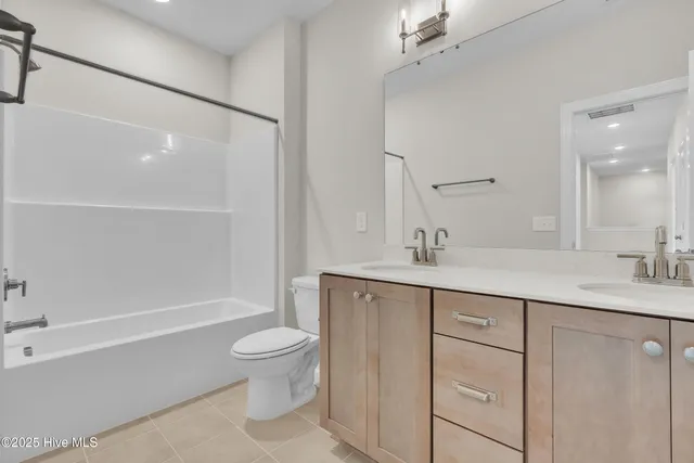 $599,900 | 124 Creek Bluff Road, Newport, NC 28570