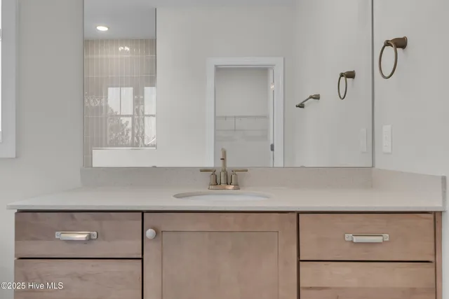 $599,900 | 124 Creek Bluff Road, Newport, NC 28570