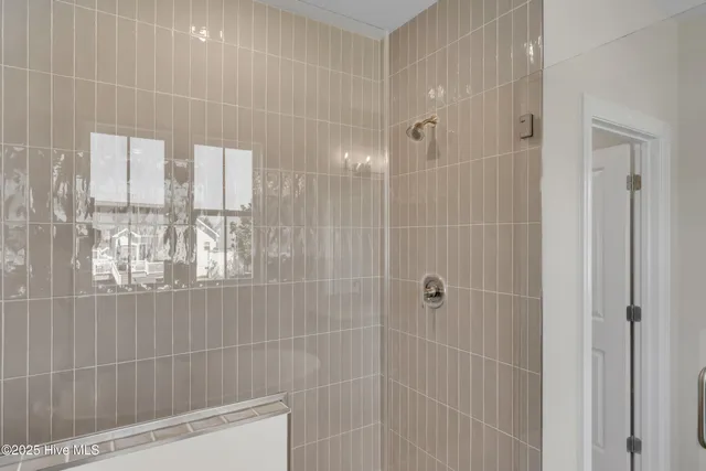 $599,900 | 124 Creek Bluff Road, Newport, NC 28570