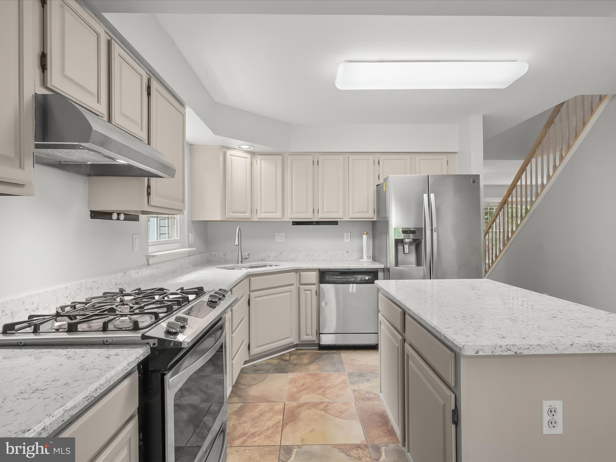6453 Empty Song Road Columbia, MD 21044 - Photo 4 of 74 Stainless Steel Appliances