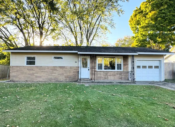 $174,900 | 2420 Floral Drive, Niles, MI 49120