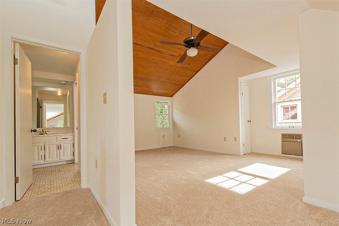 3253 Bradford Road Cleveland, OH 44118 - Photo 22 of 34