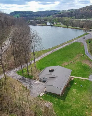 $1,850 | 102 Kathleen Drive, Unit 2, Beaver Falls, PA 15010