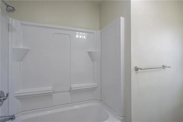 $1,850 | 102 Kathleen Drive, Unit 2, Beaver Falls, PA 15010