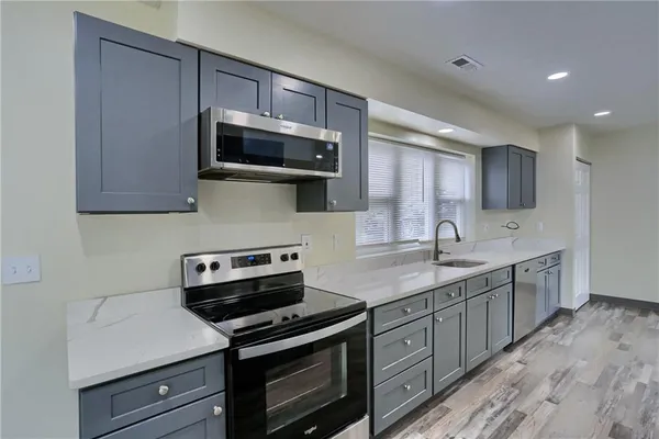 $1,850 | 102 Kathleen Drive, Unit 2, Beaver Falls, PA 15010