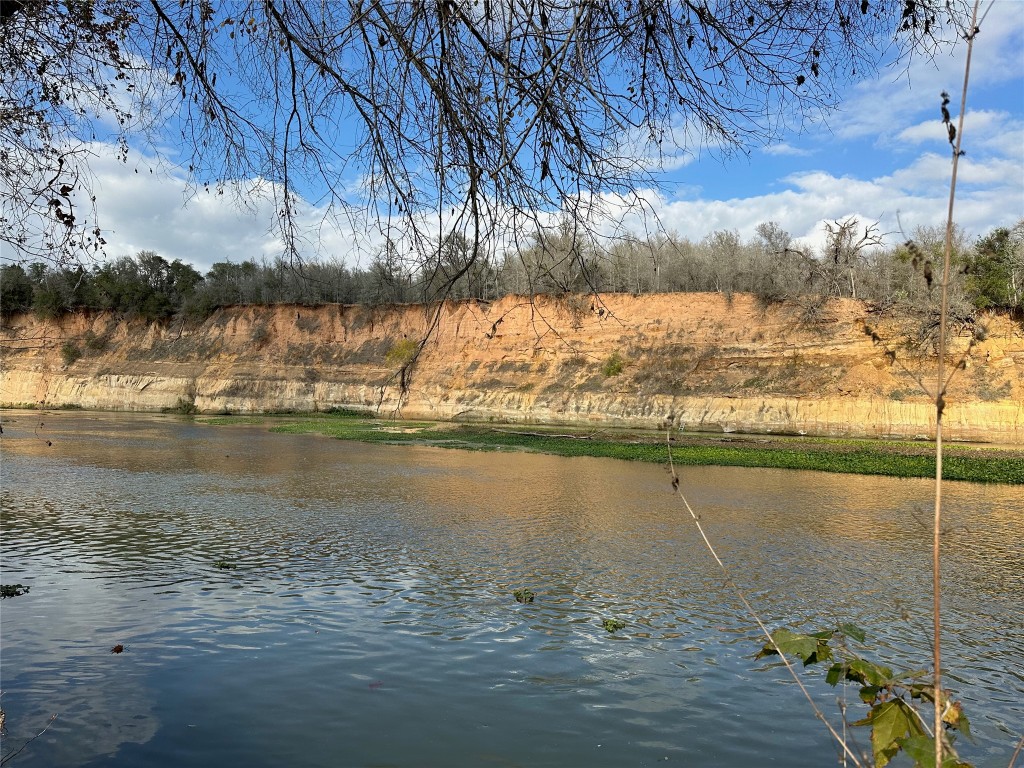 429 Hidden Shores Road Smithville, TX 78957 - Photo 8 of 9 Come enjoy life on the Colorado River!