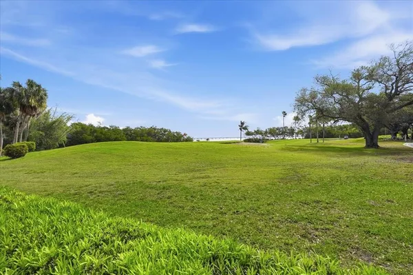 $179,900 | 2616 Cove Cay Drive, Unit 105, Clearwater, FL 33760