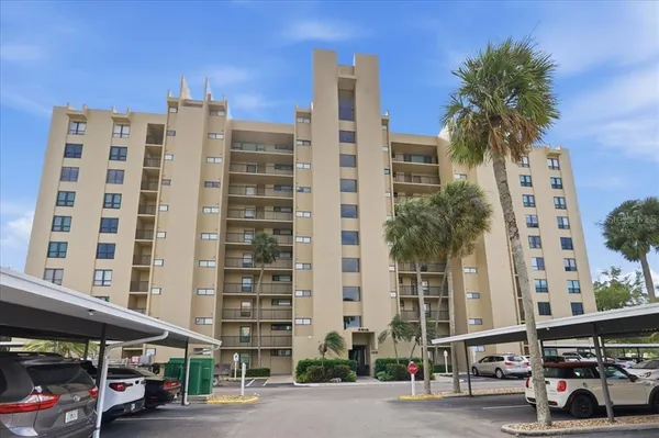 $179,900 | 2616 Cove Cay Drive, Unit 105, Clearwater, FL 33760