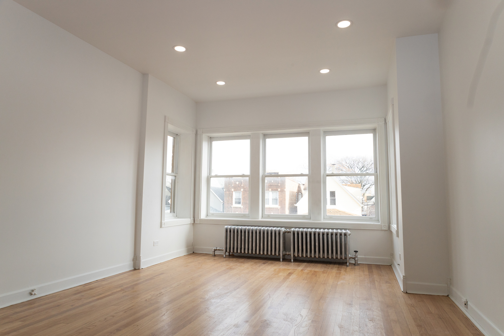 2016 North Kilbourn Avenue, Unit 2 Chicago, IL 60639 - Photo 4 of 19