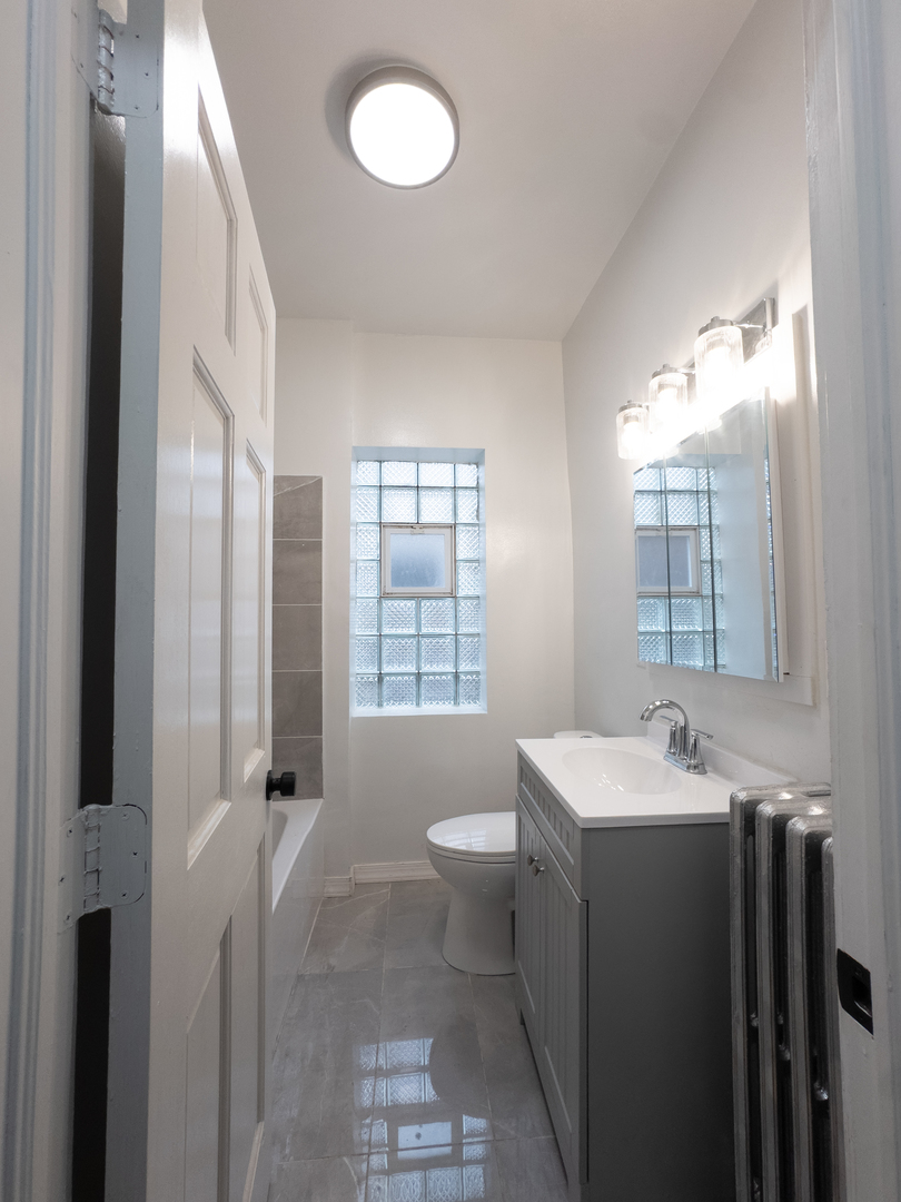 2016 North Kilbourn Avenue, Unit 2 Chicago, IL 60639 - Photo 9 of 19