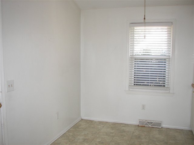 416 Rotterdam Road Easley, SC 29640 - Photo 5 of 13