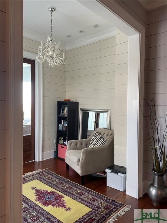 105 Riverside Drive Savannah, GA 31410 - Photo 11 of 36 Master Seating Area