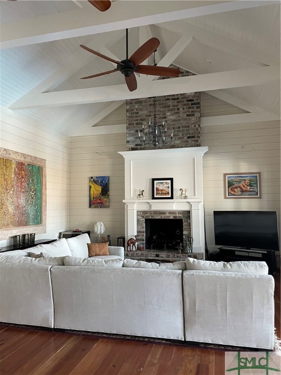 105 Riverside Drive Savannah, GA 31410 - Photo 3 of 36 Living Room