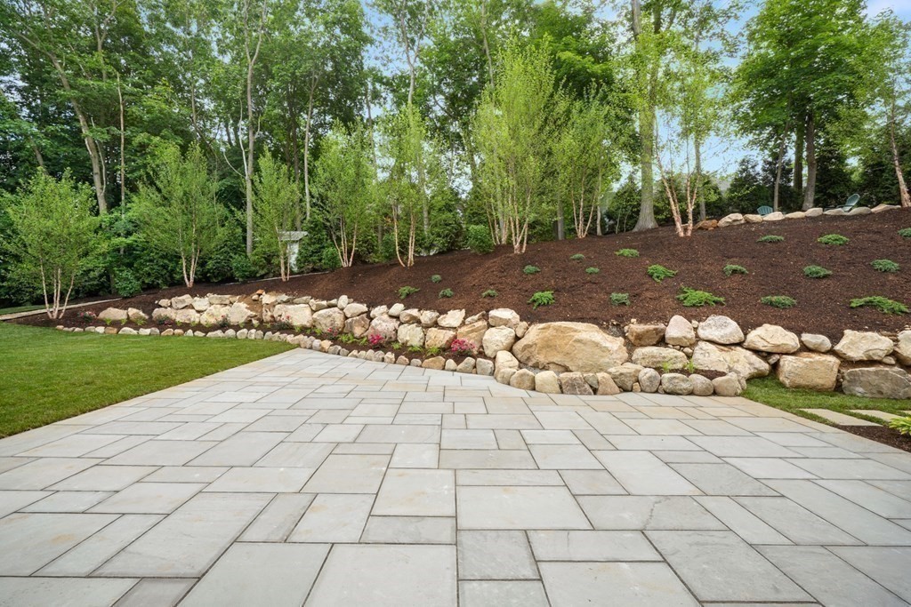 22 Suffolk Road Wellesley, MA 02481 - Photo 33 of 39