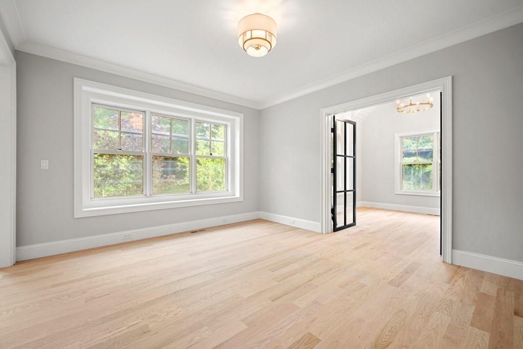 22 Suffolk Road Wellesley, MA 02481 - Photo 7 of 39