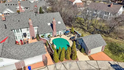 $739,000 | 14300 Open Meadow Court East, Chesterfield, MO 63017