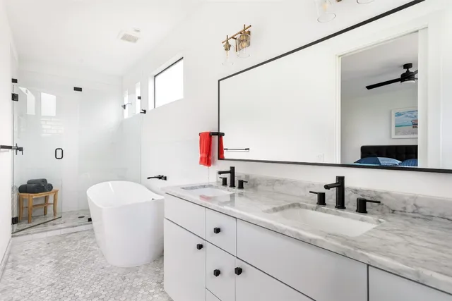 $4,200 | 2804 East 22nd Street, Unit B, Austin, TX 78722