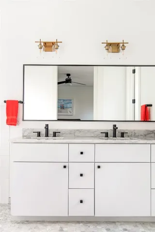 $4,200 | 2804 East 22nd Street, Unit B, Austin, TX 78722