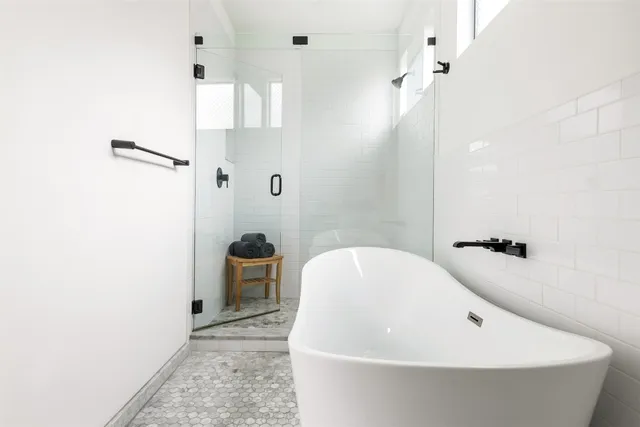 $4,200 | 2804 East 22nd Street, Unit B, Austin, TX 78722