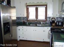 163 West Gates Street Romeo, MI 48065 - Photo 3 of 15 3.jpg