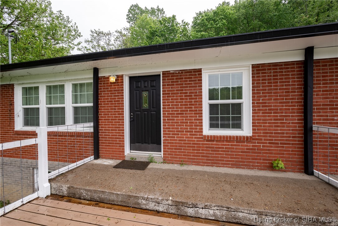 2469 Budd Road New Albany, IN 47150 - Photo 4 of 37