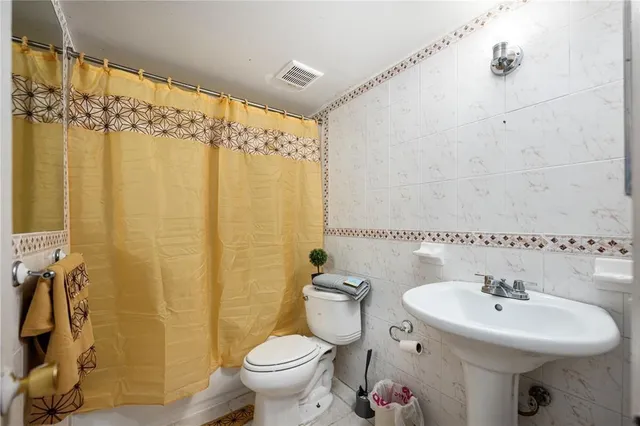 $2,300 | 1110 South 29th Avenue, Hollywood, FL 33020