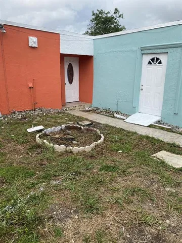 $2,300 | 1110 South 29th Avenue, Hollywood, FL 33020