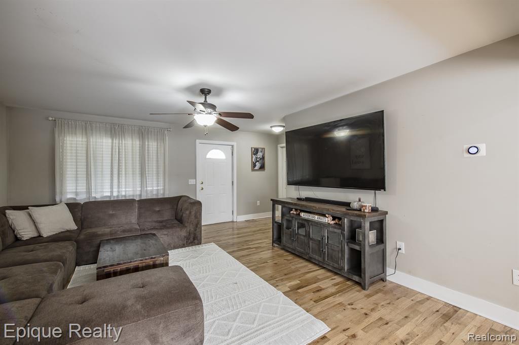 2999 Buckner Road Lake Orion, MI 48362 - Photo 11 of 52 Gallery Image 11