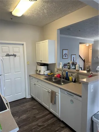 $250,000 | 304 Sonie Drive, Unit 304, Sewickley, PA 15143